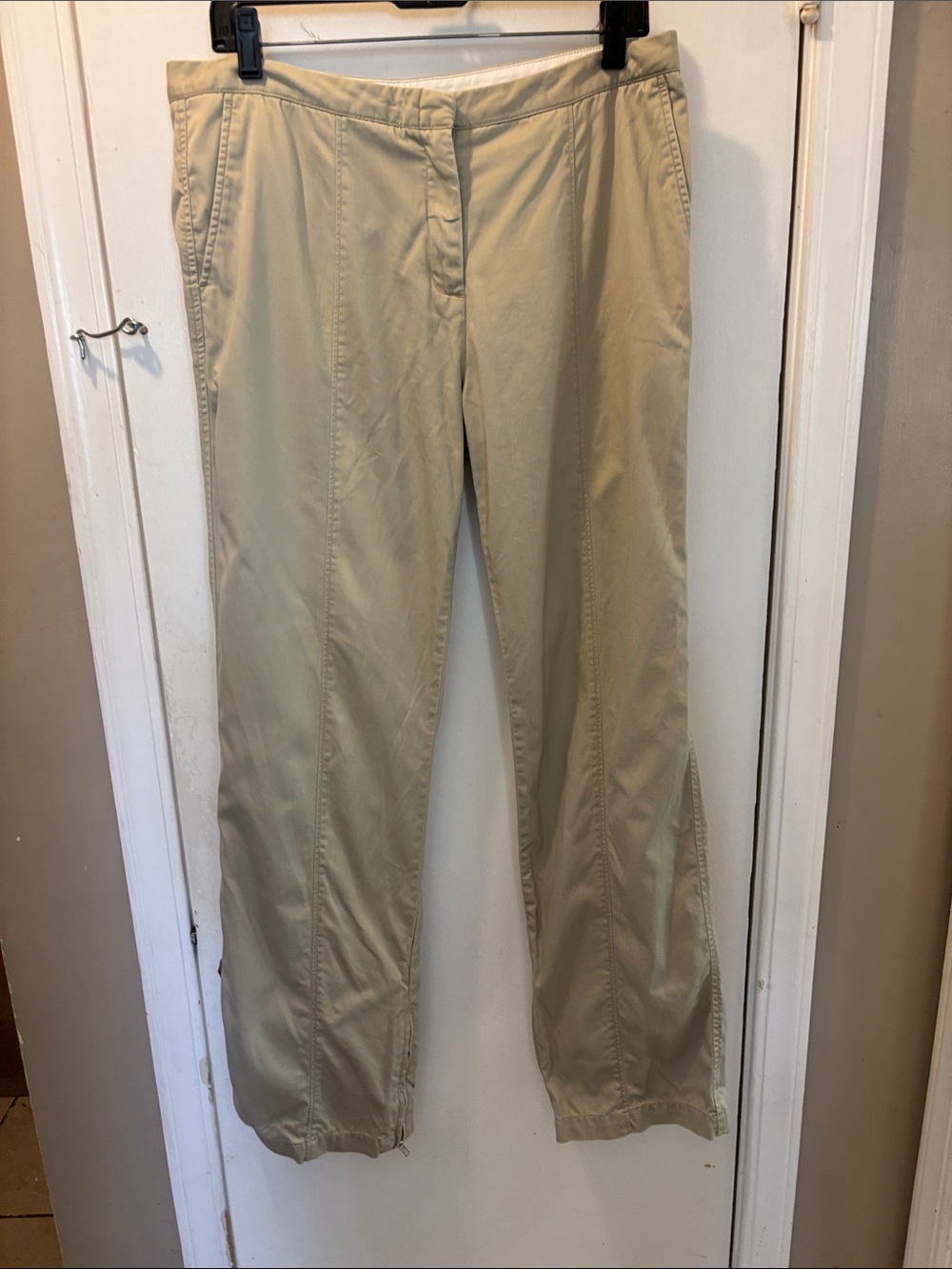 Vintage BCBGMaxazria  12 Khaki Casual Straight-Leg Pants zippered ankles 26-155